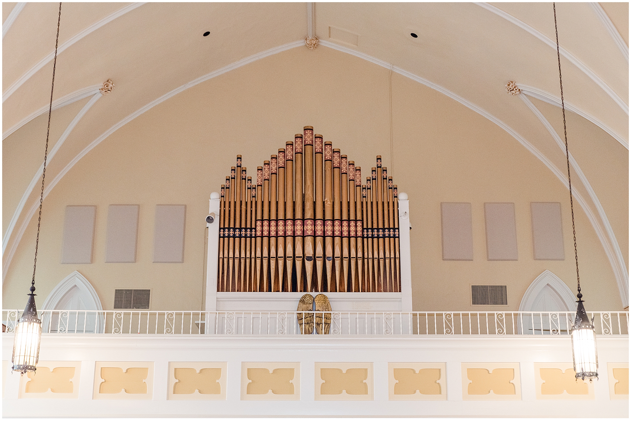 The Elizabeth Wedding Venue pipe organ, in Franklin, KY